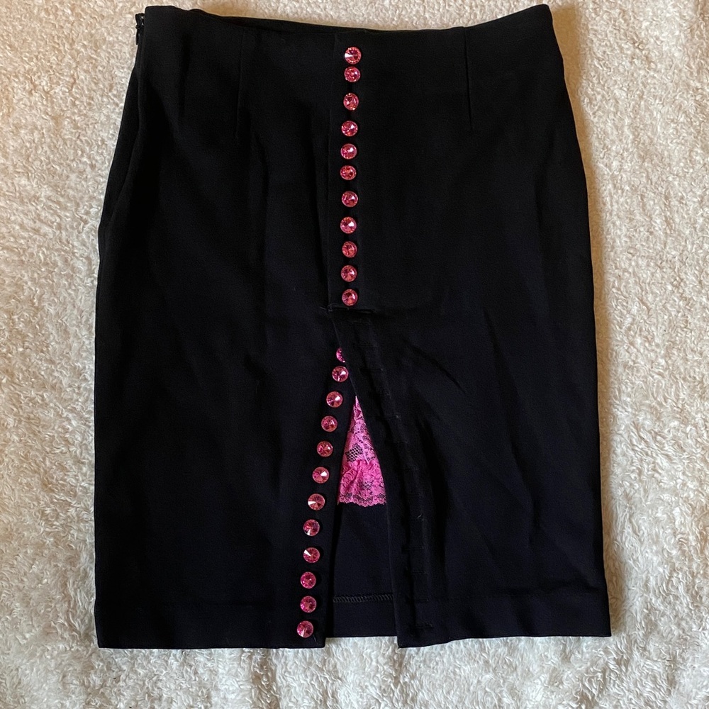NWT Mar*s Sugar Gloss Japanese Gyaru Black Pencil Skirt with Pink Button Detail